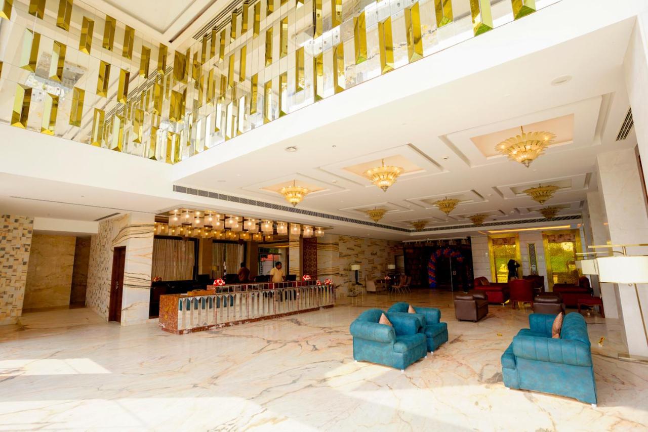 Kay-Em Spectra Hotel Csennai Kültér fotó