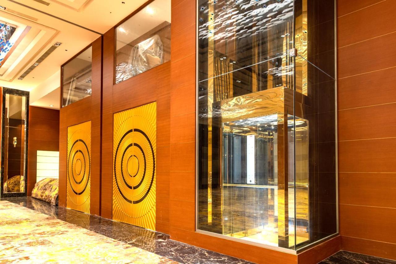 Kay-Em Spectra Hotel Csennai Kültér fotó